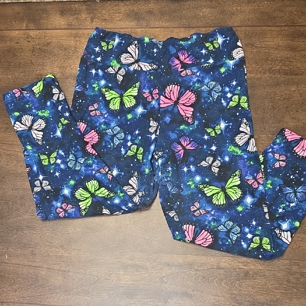 No Boundaries Womem's Leggings with Butterfly Design - Blue and Pink